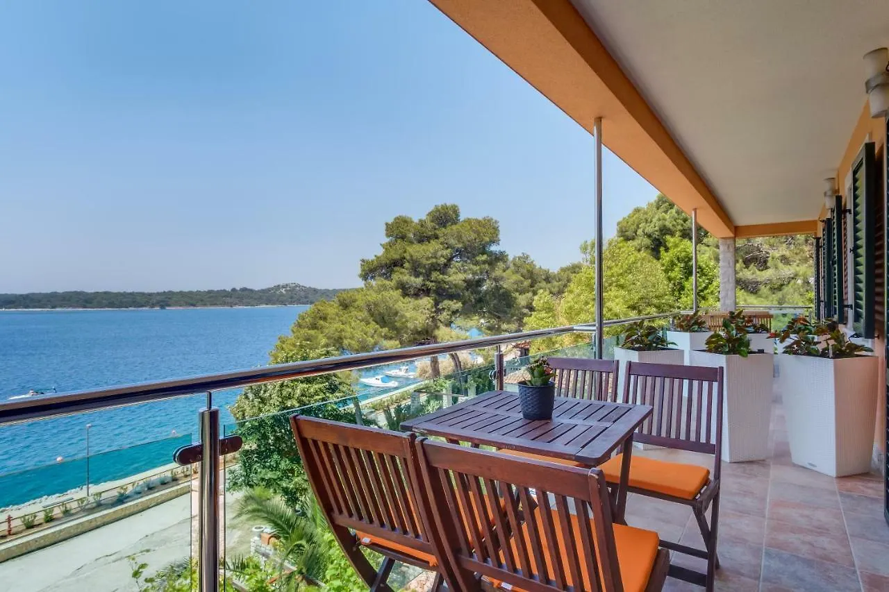 Villa Magnolia Mali Lošinj Croacia